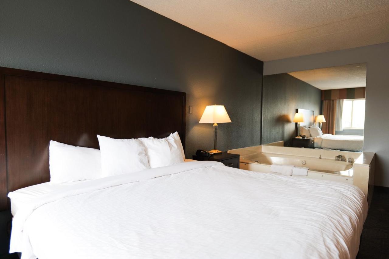 Hotel Baymont By Wyndham Flint Airport North Zewnętrze zdjęcie