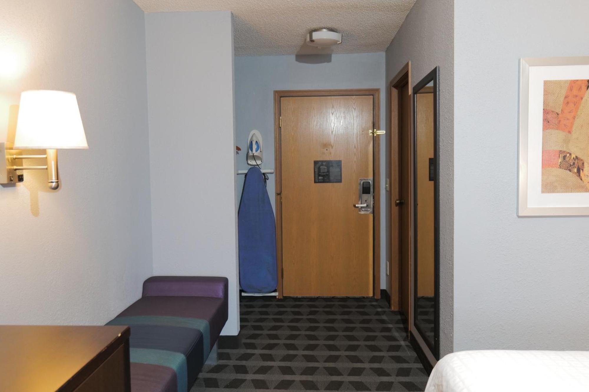 Hotel Baymont By Wyndham Flint Airport North Zewnętrze zdjęcie