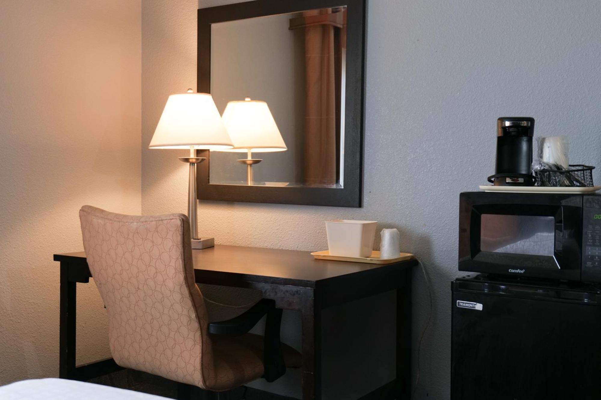 Hotel Baymont By Wyndham Flint Airport North Zewnętrze zdjęcie