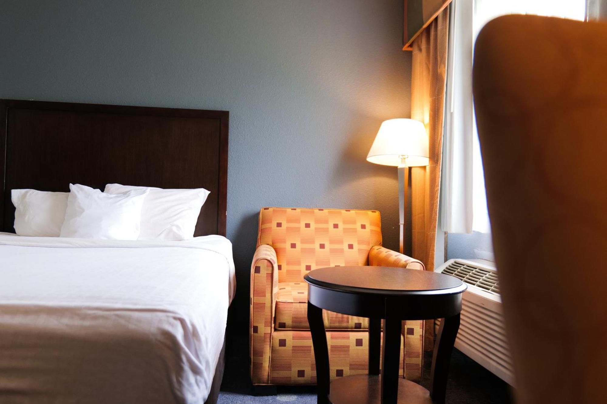 Hotel Baymont By Wyndham Flint Airport North Zewnętrze zdjęcie
