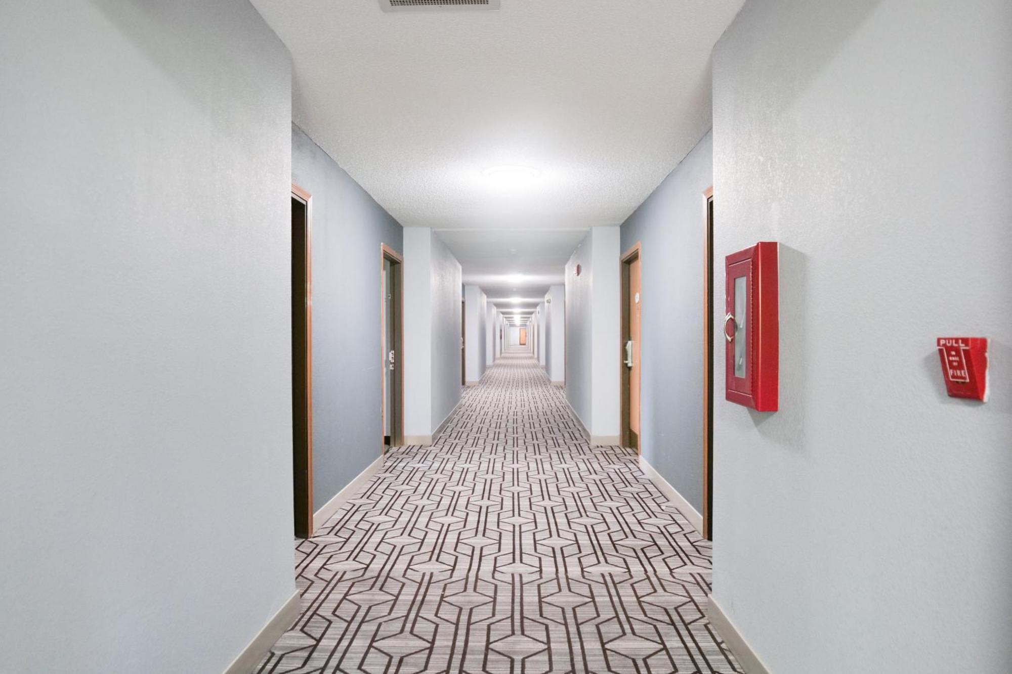 Hotel Baymont By Wyndham Flint Airport North Zewnętrze zdjęcie