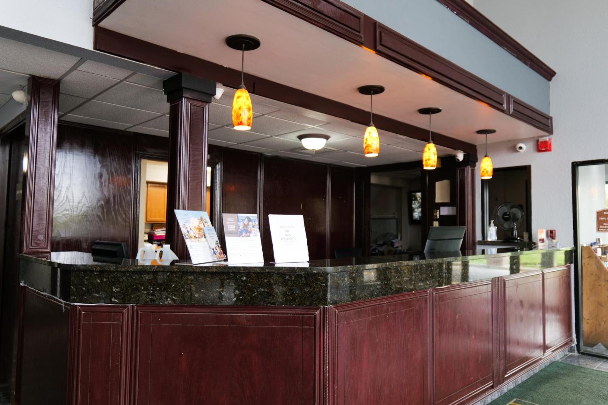 Hotel Baymont By Wyndham Flint Airport North Zewnętrze zdjęcie
