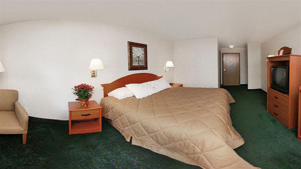 Hotel Baymont By Wyndham Flint Airport North Zewnętrze zdjęcie